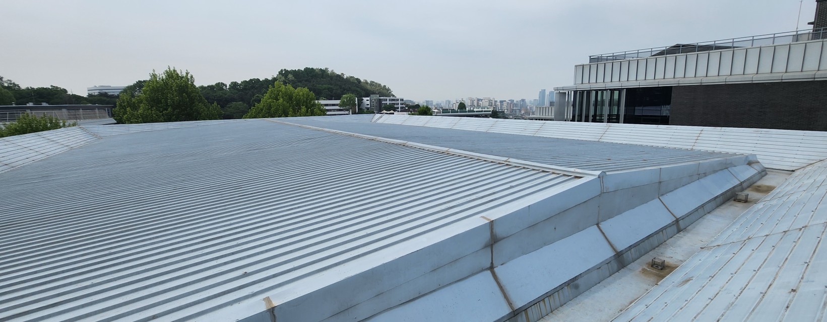 서울외국인학교 UAC 판넬 지붕 TPO 시트방수 시공 사진 2