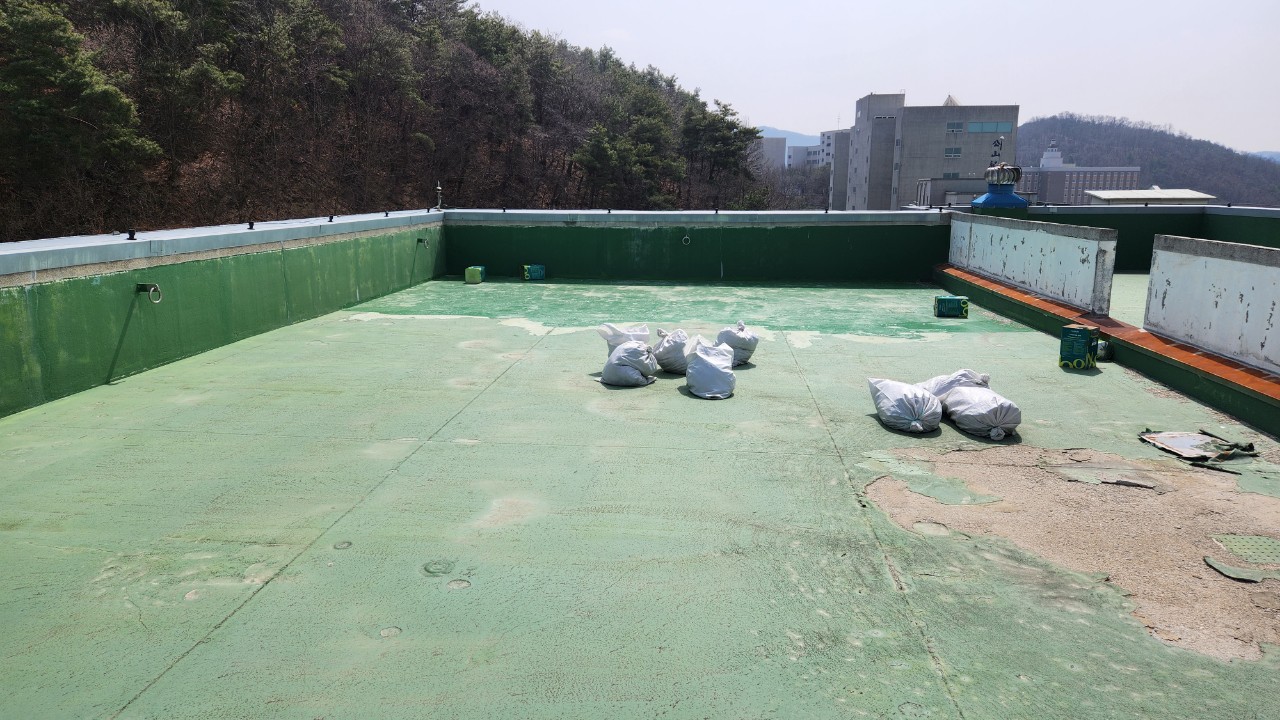 극동대학교 국제학사 콘크리트 옥상 TPO 시트방수 시공 사진 6