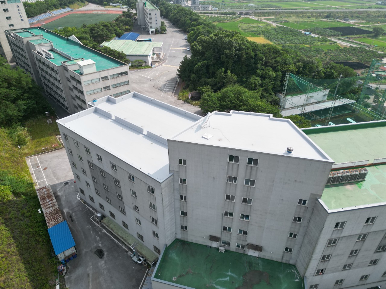 극동대학교 국제학사 콘크리트 옥상 TPO 시트방수 시공 사진 1